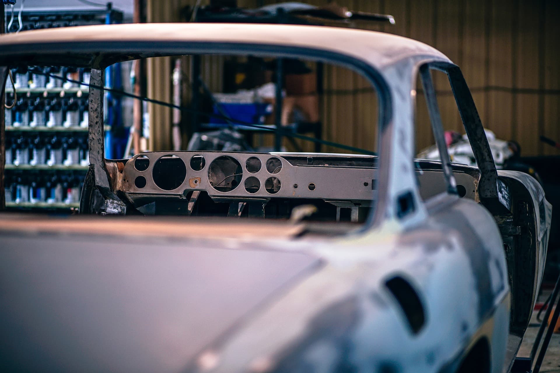 Reparación mecánica en general de automóviles y camiones